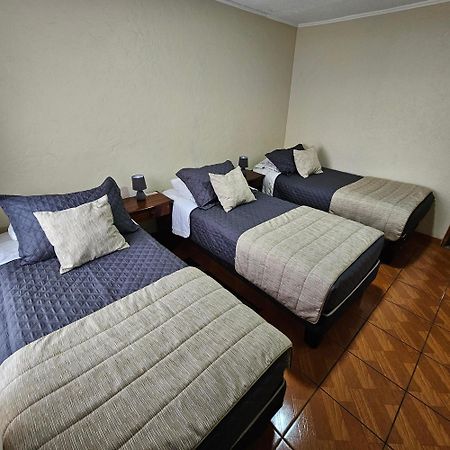 Hostal De Colon La Serena Zewnętrze zdjęcie