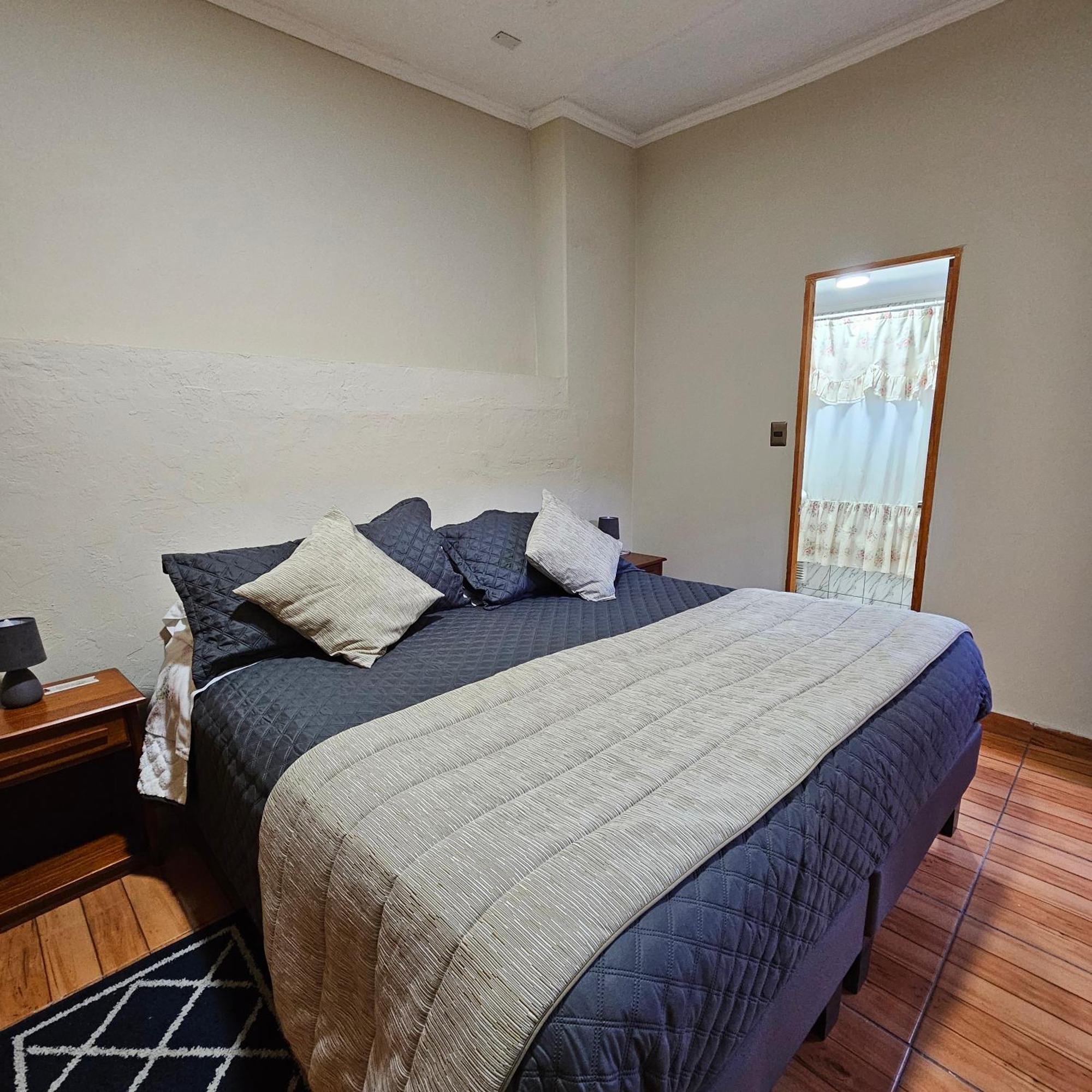 Hostal De Colon La Serena Zewnętrze zdjęcie