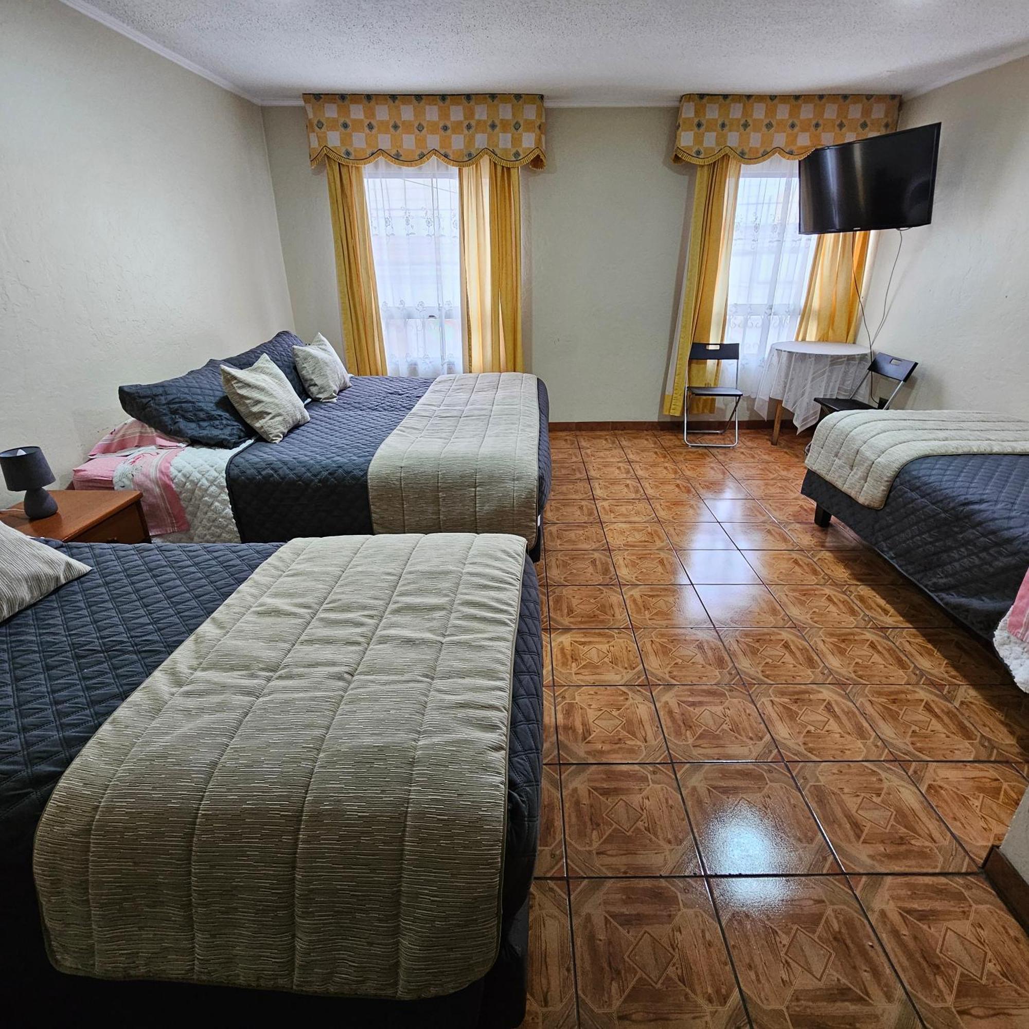 Hostal De Colon La Serena Zewnętrze zdjęcie