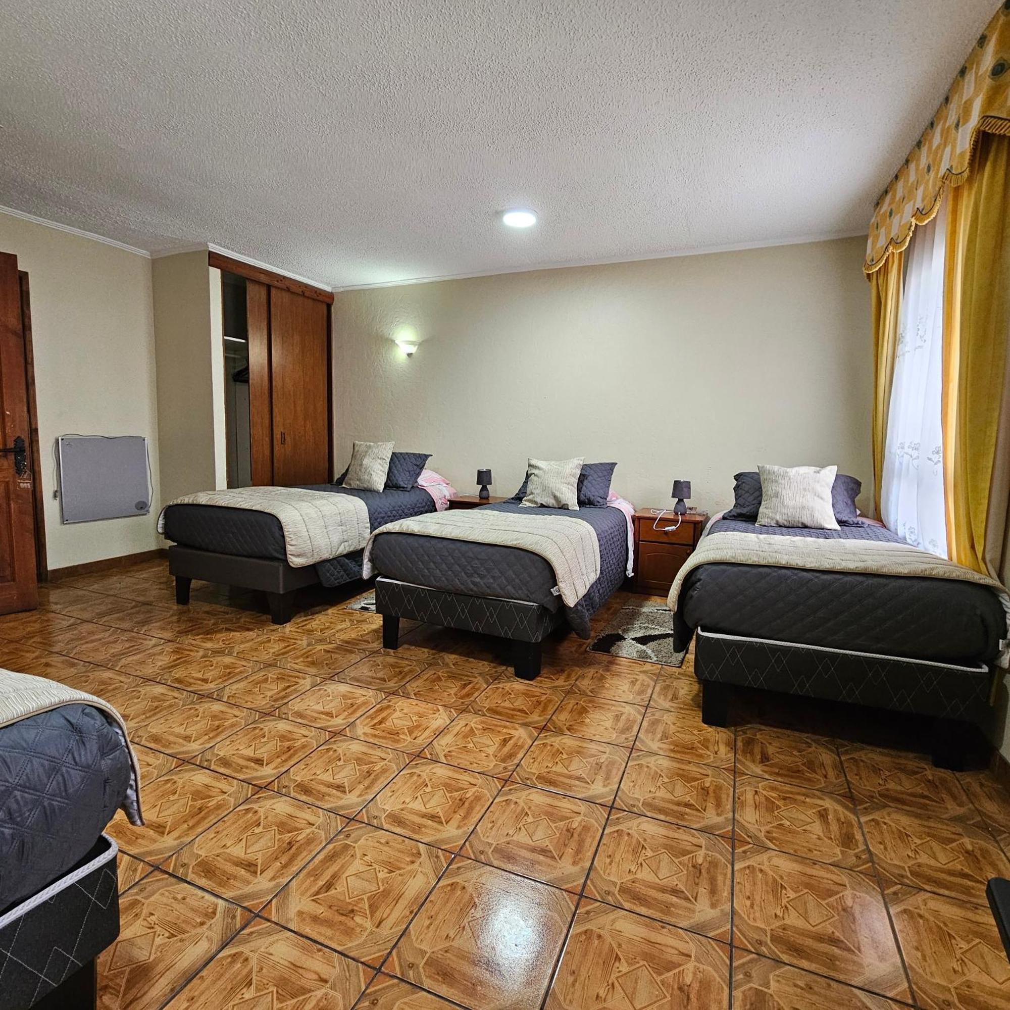 Hostal De Colon La Serena Zewnętrze zdjęcie