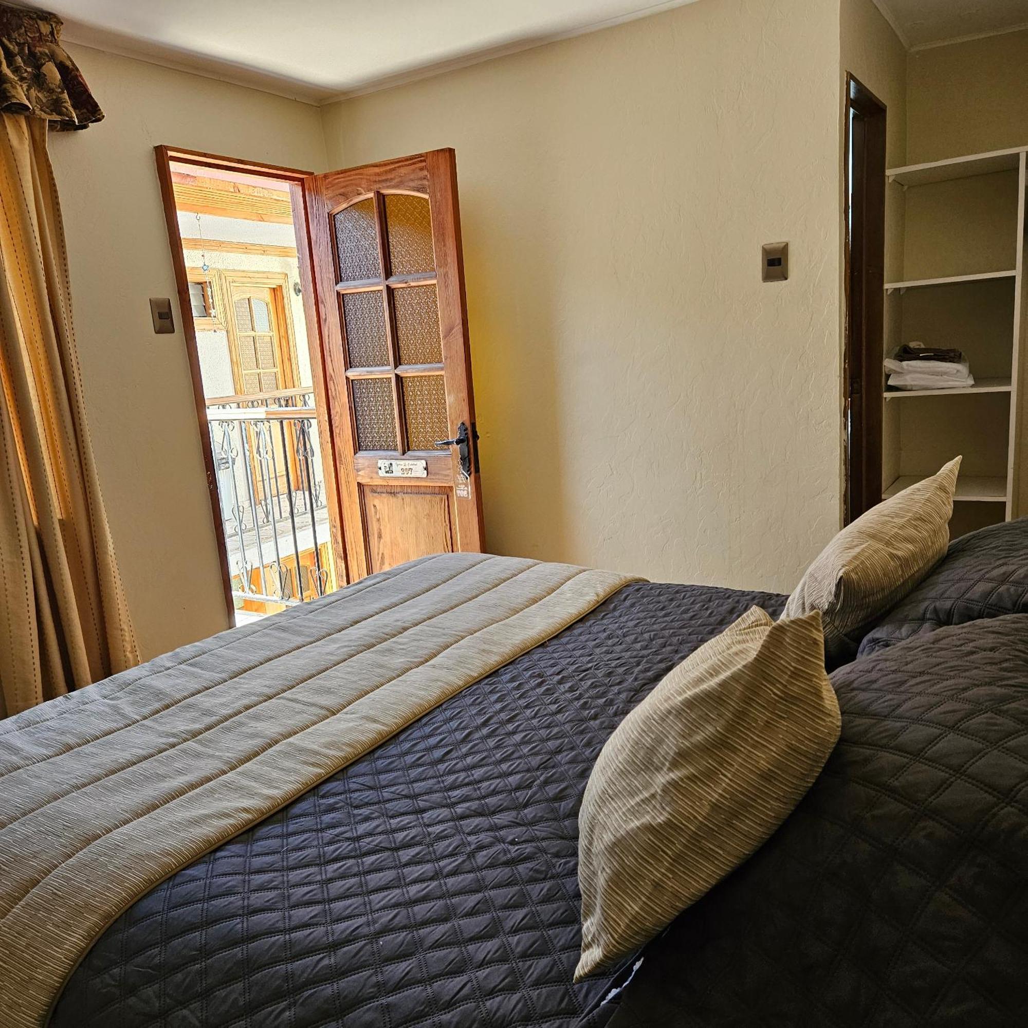 Hostal De Colon La Serena Zewnętrze zdjęcie