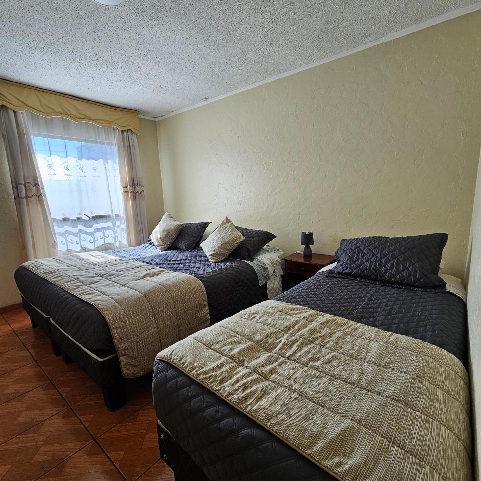 Hostal De Colon La Serena Zewnętrze zdjęcie