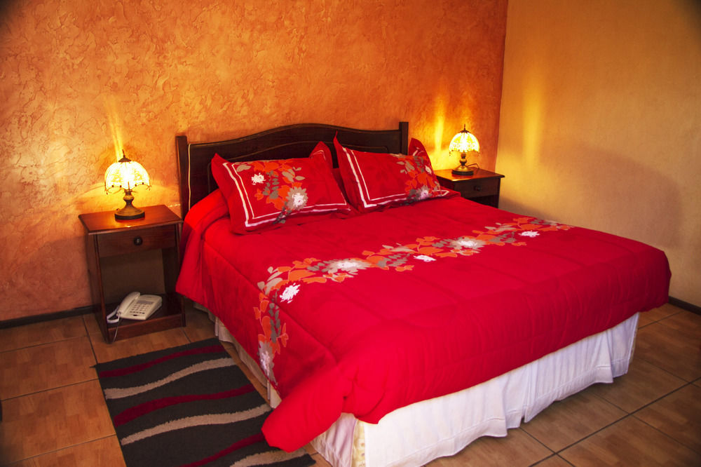 Hostal De Colon La Serena Zewnętrze zdjęcie